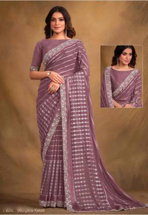 Look Pretty Wearing This Lovely Designer  Saree