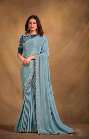 Look Pretty Wearing This Lovely Designer  Saree