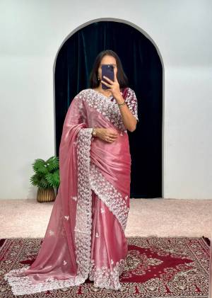 Look Pretty Wearing This Lovely Designer  Saree