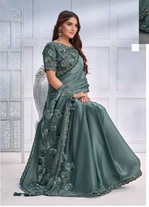 Look Pretty Wearing This Lovely Designer  Saree