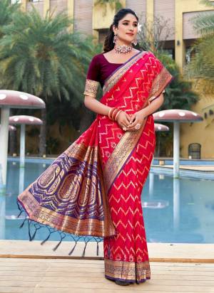 Look Pretty Wearing This Lovely Designer  Saree