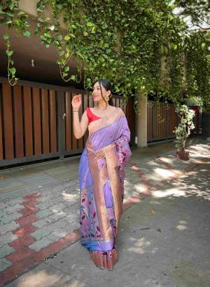 Look Pretty Wearing This Lovely Designer  Saree