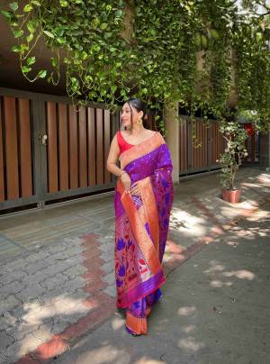 Look Pretty Wearing This Lovely Designer  Saree