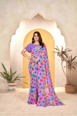 Look Pretty Wearing This Lovely Designer  Saree