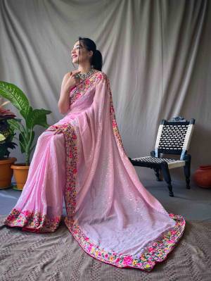 Look Pretty Wearing This Lovely Designer  Saree