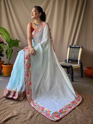 Look Pretty Wearing This Lovely Designer  Saree