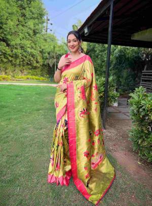 Look Pretty Wearing This Lovely Designer  Saree