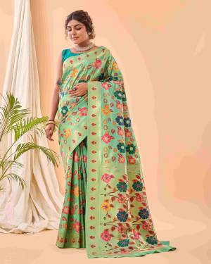 Look Pretty Wearing This Lovely Designer  Saree