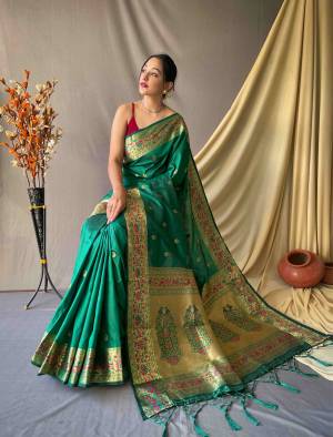 Look Pretty Wearing This Lovely Designer  Saree