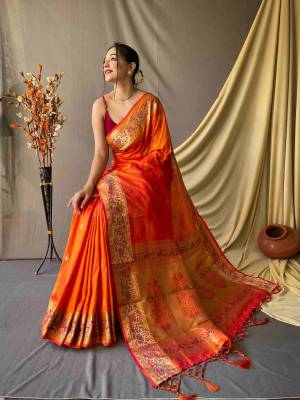 Look Pretty Wearing This Lovely Designer  Saree