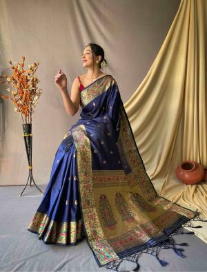 Look Pretty Wearing This Lovely Designer  Saree