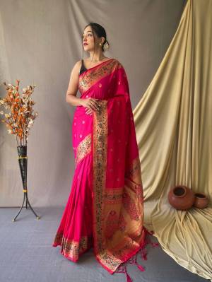 Look Pretty Wearing This Lovely Designer  Saree