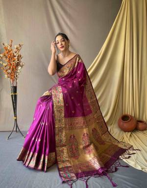 Look Pretty Wearing This Lovely Designer  Saree