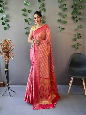 Look Pretty Wearing This Lovely Designer  Saree