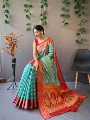 Look Pretty Wearing This Lovely Designer  Saree