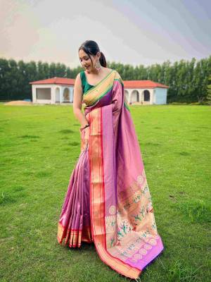 Look Pretty Wearing This Lovely Designer  Saree