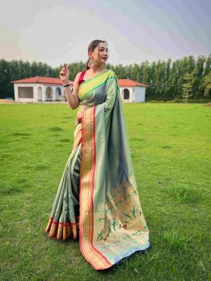 Look Pretty Wearing This Lovely Designer  Saree