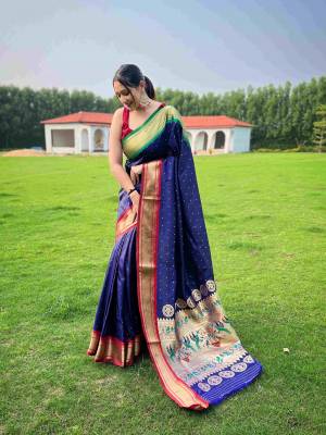 Look Pretty Wearing This Lovely Designer  Saree