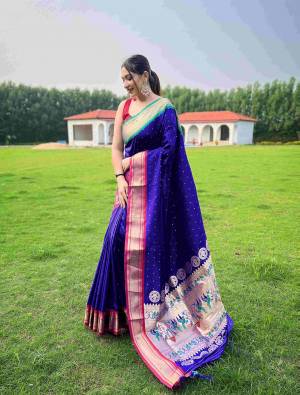 Look Pretty Wearing This Lovely Designer  Saree