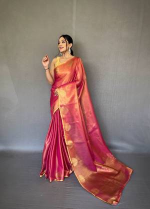 Look Pretty Wearing This Lovely Designer  Saree