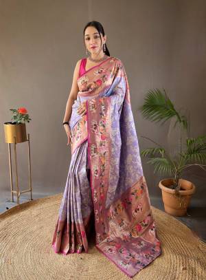 Look Pretty Wearing This Lovely Designer  Saree