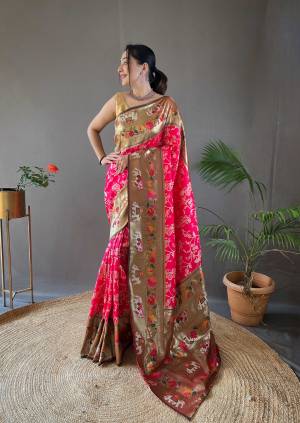 Look Pretty Wearing This Lovely Designer  Saree