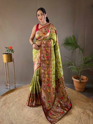 Look Pretty Wearing This Lovely Designer  Saree