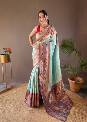 Look Pretty Wearing This Lovely Designer  Saree