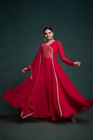 Shine Bright In This Beautiful Designer Readymade salwar suit