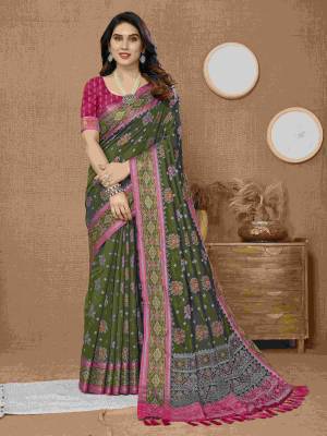 Look Pretty Wearing This Lovely Designer  Saree