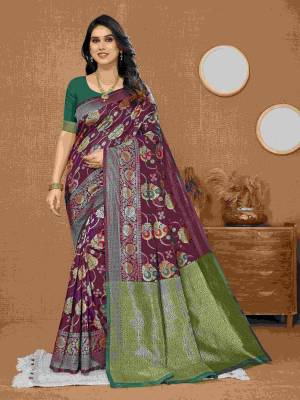 Look Pretty Wearing This Lovely Designer  Saree