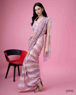 Look Pretty Wearing This Lovely Designer  Saree