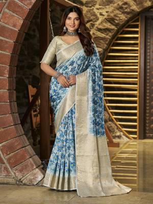 Look Pretty Wearing This Lovely Designer  Saree