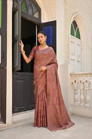 Look Pretty Wearing This Lovely Designer  Saree