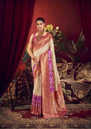 Look Pretty Wearing This Lovely Designer  Saree