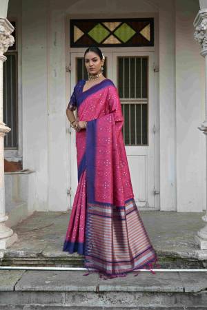 Look Pretty Wearing This Lovely Designer  Saree