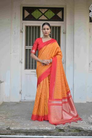 Look Pretty Wearing This Lovely Designer  Saree