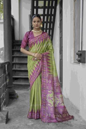 Look Pretty Wearing This Lovely Designer  Saree