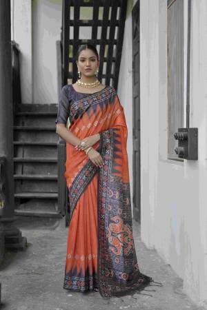 Look Pretty Wearing This Lovely Designer  Saree