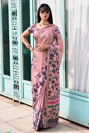 Look Pretty Wearing This Lovely Designer  Saree