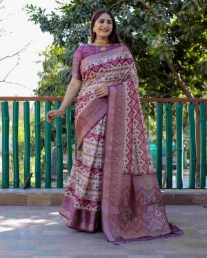 Look Pretty Wearing This Lovely Designer  Saree