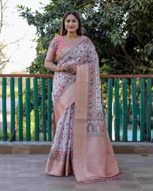 Look Pretty Wearing This Lovely Designer  Saree