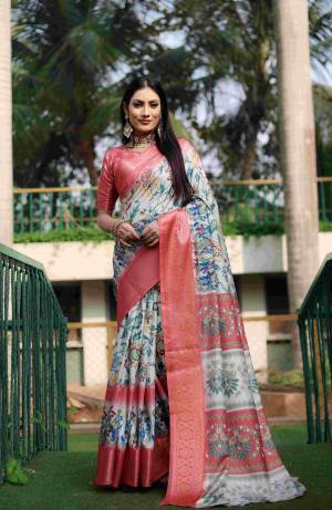 Look Pretty Wearing This Lovely Designer  Saree