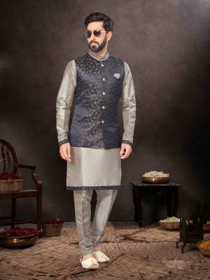 Shine Bright In This Designer Readymade Mens Wear Kurta Here