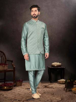 Shine Bright In This Designer Readymade Mens Wear Kurta Here