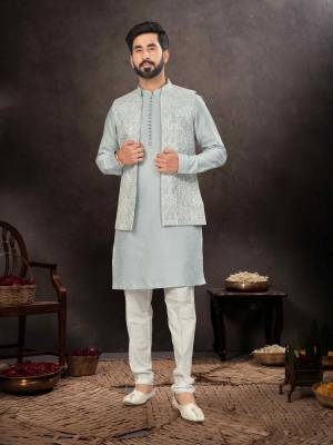 Shine Bright In This Designer Readymade Mens Wear Kurta Here