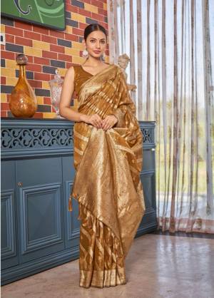 Look Pretty Wearing This Lovely Designer  Saree