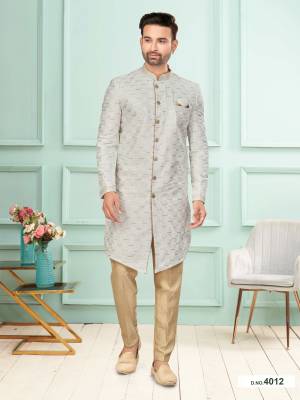 Shine Bright In This Designer Readymade Mens Wear Kurta Here