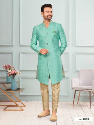 Shine Bright In This Designer Readymade Mens Wear Kurta Here