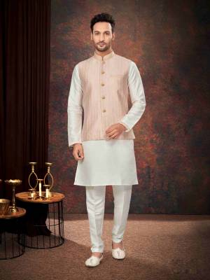 Shine Bright In This Designer Readymade Mens Wear Kurta Here